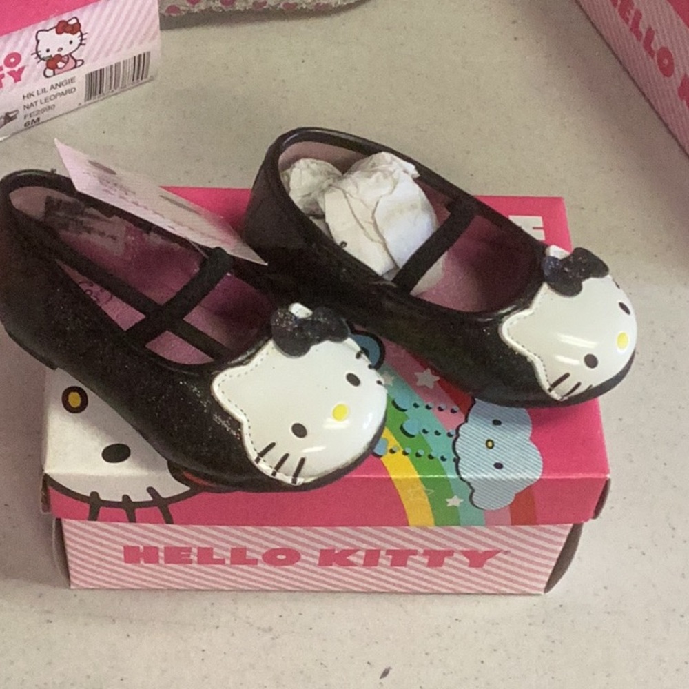 Hello Kitty Black Dress Shoes with Iconic Design